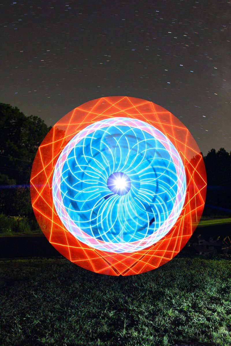 Light Painting by Dennis Calvert , awesome graphic design 