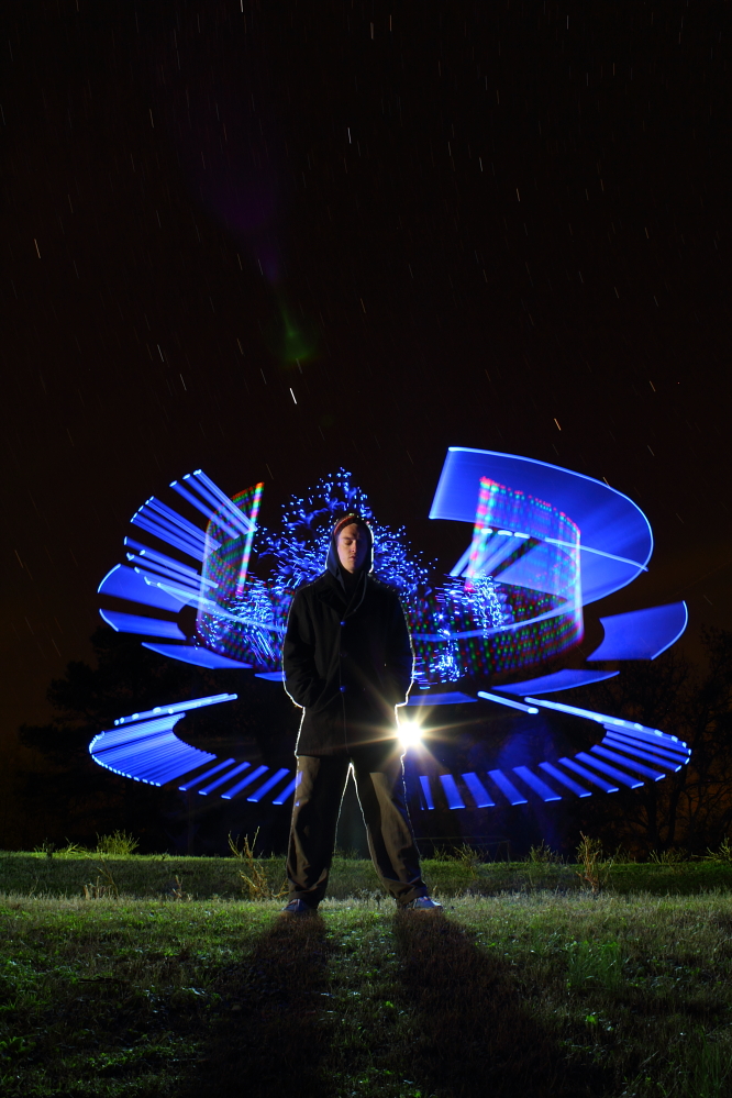Light Painting by Dennis Calvert , awesome graphic design 
