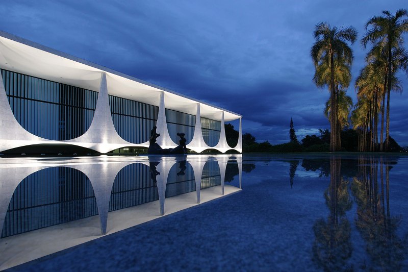 Oscar Niemeyer - Brazilian architect - Chicquero Design - Brasilia Palace of the Dawn 10